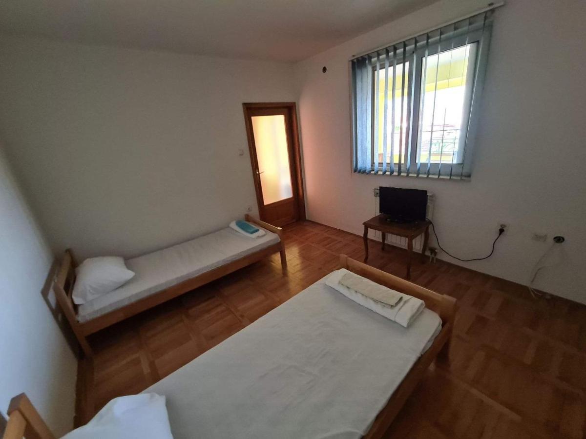 M2 Sobe Hotel Требине Екстериор снимка