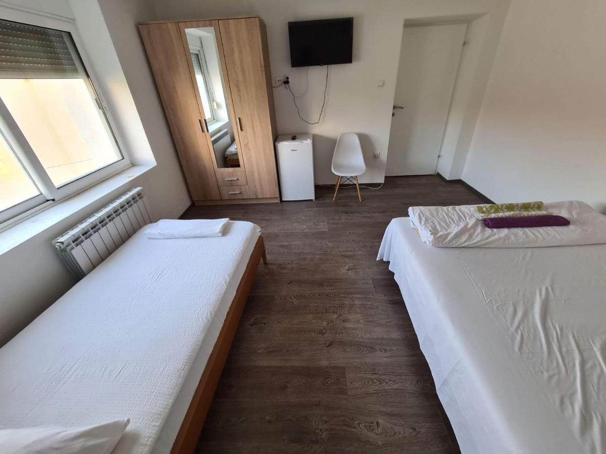 M2 Sobe Hotel Требине Екстериор снимка